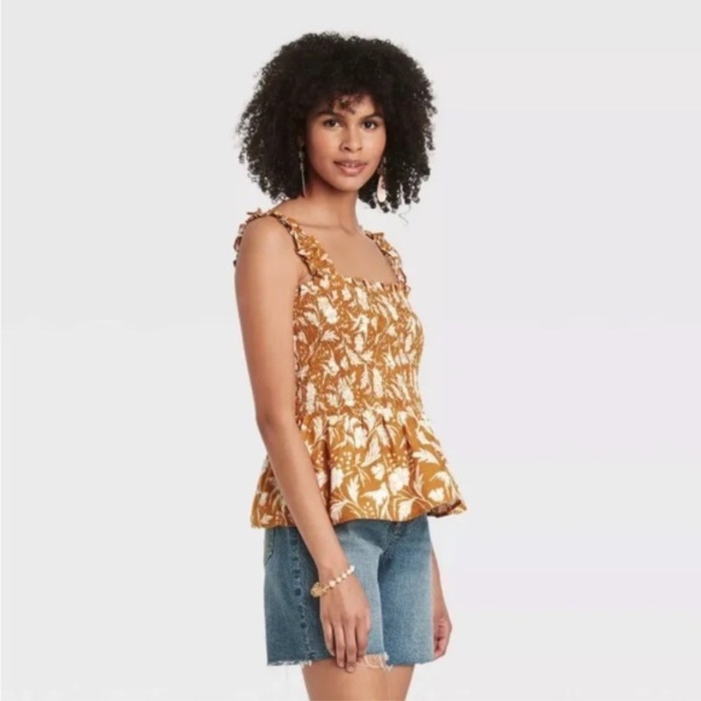 UNIVERSAL THREAD Smocked Mustard Yellow and White Floral Tank Top size L